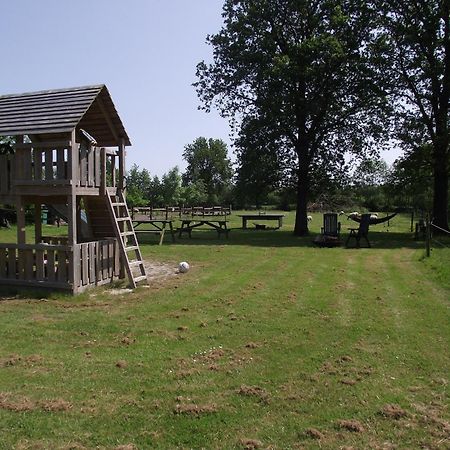 Vakantiehuisjes Landgoed Sonneborghe Kollumerzwaag Экстерьер фото